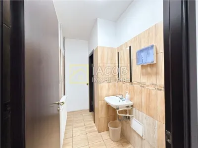 De închiriat | Spațiu comercial ultracentral, Nicolae Balcescu - foto 6