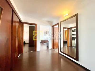 Apartament 3 camere decomandate, strada Martir Horia, Bacau - foto 5