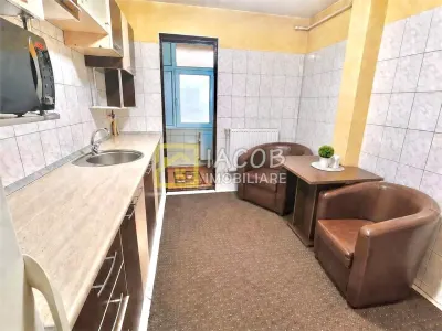 Apartament cu 3 camere decomandate, strada Alecu Russo Bacau - foto 8