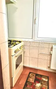 Apartament cu 3 camere decomandate, strada Alecu Russo Bacau - foto 9