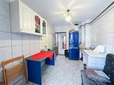 Apartament 3 camere decomandate de vanzare | Parter |Strada Milcov, Bacau - foto 4