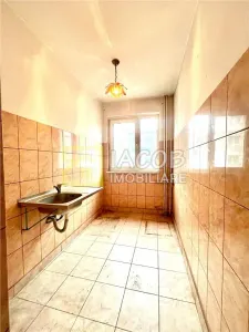 Apartament 3 camere, str. Stadionului, etaj 2 - foto 11