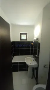 De inchiriat spatiu comercial (se poate folosi si pentru birou) - foto 2