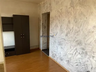 De inchiriat:Apartament cu 2 camere in zona Central - foto 8