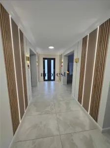 Casa premium de vanzare in Satu Mare | 330 mp | Teren 400 mp | Zona strazii Avram Iancu - foto 9