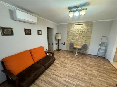 De inchiriat:Apartament cu 2 camere in zona Centrala - foto 2
