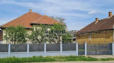 Casa de vanzare in Mediesu Aurit - foto 1