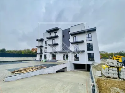 Ap.cu 3 camere, 2 balcoane si o  gradina de 95 mp, zona Turnisor - foto 15