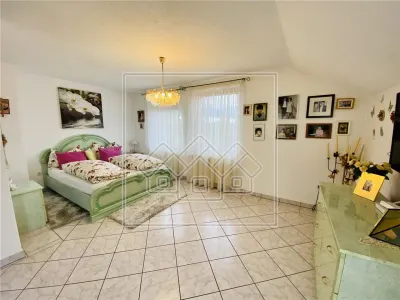 Vila individuala in Avrig - confort lux - 7 camere, 4 bai, 2 balcoane - foto 12