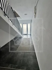 Casa de inchiriat - apartamentata - teren 824 mp, 8 camere - foto 3