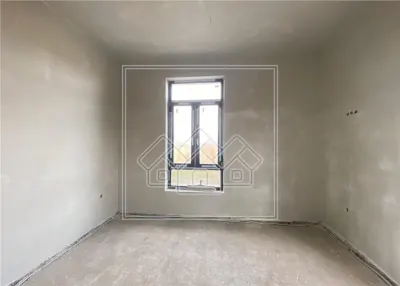 Ap.in vila, cu 2 camere si balcon - parcare in curtea privata a vilei - foto 10