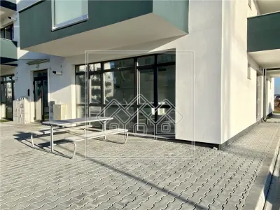 Spatiu comercial de 259 mp utili - Zona Calea Surii Mici - foto 12
