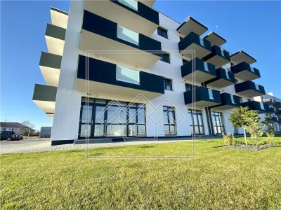 Spatiu comercial de 259 mp utili - Zona Calea Surii Mici - foto 15