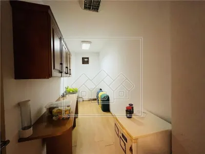 Spatiu de birouri - ultracentral - 90 mp utili - terasa mare - foto 7