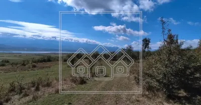 Teren intravilan cu priveliste deosebita - pretabil investitie - Bradu - foto 10