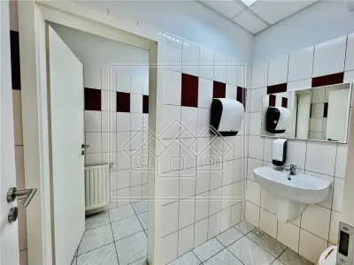 Spatiu de birouri, finisat modern, 4 parcari - Scoala de Inot - foto 8