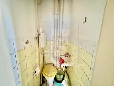 Casa de vanzare in Cisnadie - 6 camere, garaj - teren 250 mp - foto 11