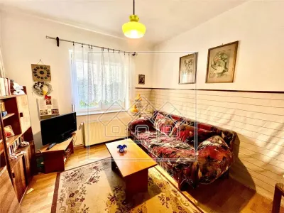 Casa de vanzare in Cisnadie - 6 camere, garaj - teren 250 mp - foto 10