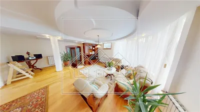 Casa individuala de vanzare - 7 camere, 278 mp utili - Strand - foto 5