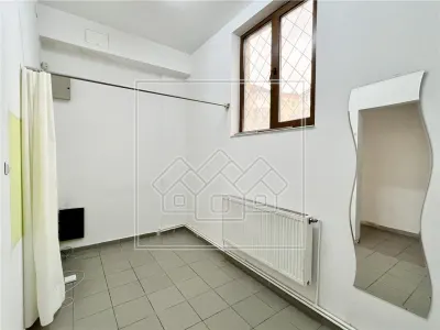 Spatiu comercial cu vitrina la strada - 177 mp - finisat la cheie - foto 16