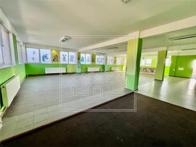 Spatiu comercial de vanzare Sibiu - 420 mp, parcare - zona Selgros - foto 11