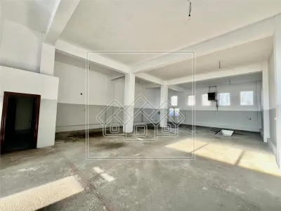 Spatiu comercial de vanzare Sibiu - 420 mp, parcare - zona Selgros - foto 5