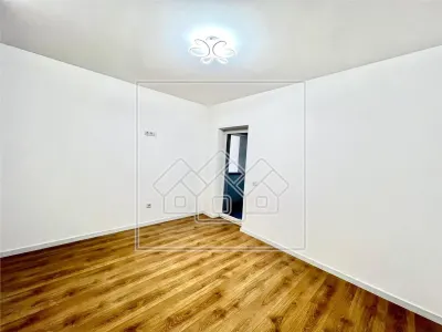 Ap. decomandat, 2 camere, 2 balcoane, bloc nou, lift - foto 7