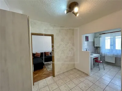 Apartament 2 camere, decomandat, la cheie, zona buna - foto 13