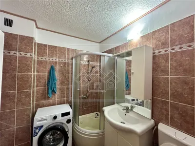 Apartament 2 camere, decomandat, la cheie, zona buna - foto 10