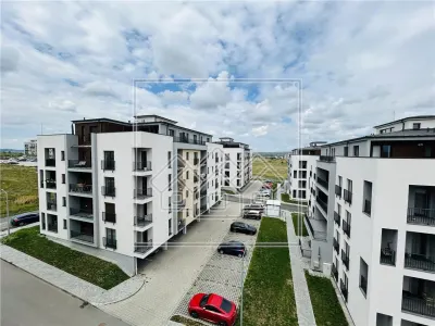 Apartament 3 camere, balcon, bloc nou, lift, boxa la subsol - foto 6