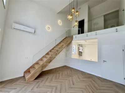 Penthouse cu 4 camere si balcon - 2 bai, intabulat - foto 2