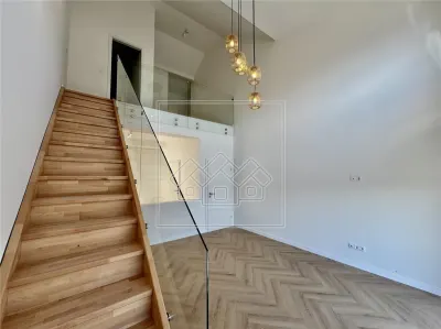 Penthouse cu 4 camere si balcon - 2 bai, intabulat - foto 3