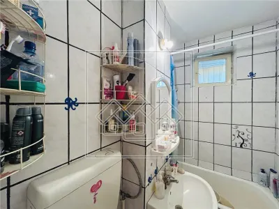 Apartament 3 camere,  zona Cedonia, cu balcon, la cheie - foto 13