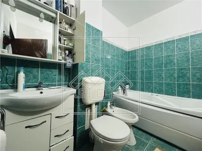 Ap decomandat, 3 camere, 2 bai, parcare subterana - Terezian - foto 10