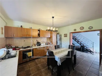 Casa tip duplex, cu 3 camere, 116 mp utili, teren de 403 mp - foto 7
