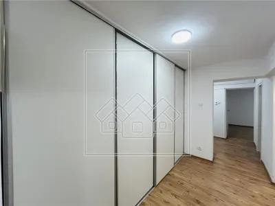 Apartament cu 3 camere, 66 mp utili + pivnita, Zona Terezian - foto 2