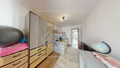 Ap. 3 camere, terasa de 12 mp, decomandat, 74 mp utili, pret bun - foto 17