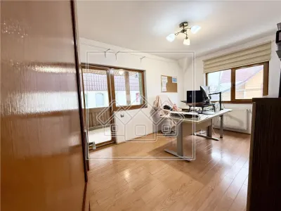 Spatiu de birouri - 9 camere - 250 mp utili - Selimbar - foto 3