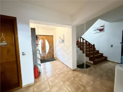Spatiu de birouri - 9 camere - 250 mp utili - Selimbar - foto 5