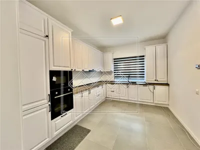 Casa cu 4 camere, 142 mp curte - Selimbar, str.O.Goga - foto 2