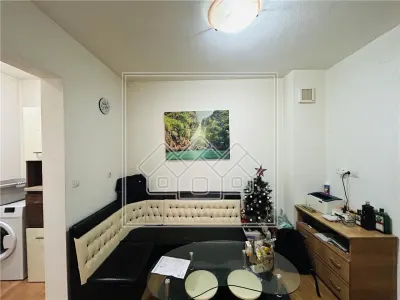 Apartament 3 camere, balcon, pivnita - etaj 7/10 - Zona Mihai Viteazu - foto 11