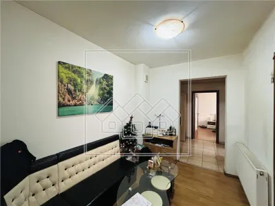 Apartament 3 camere, balcon, pivnita - etaj 7/10 - Zona Mihai Viteazu - foto 10