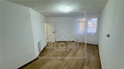 Apartament 2 camere, renovat, parcare, decomandat, etaj intermediar - foto 8