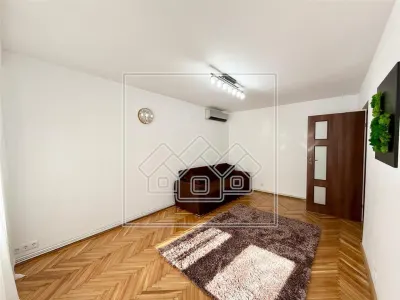 Apartament cu 4 camere si 2 balcoane - etaj 2 - Calea Poplacii - foto 10