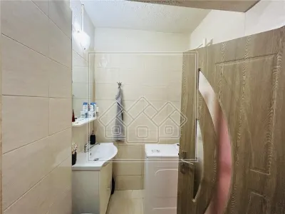 Ap cu 2 camere, la cheie, balcon - etaj intermediar - foto 13