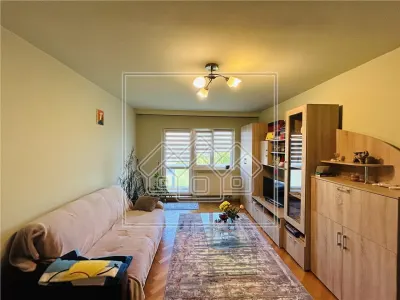 Apartament decomandat, 3 camere, 2 bai, 2 balcoane - Strand - foto 3