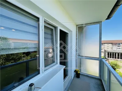 Apartament decomandat, 3 camere, 2 bai, 2 balcoane - Strand - foto 7
