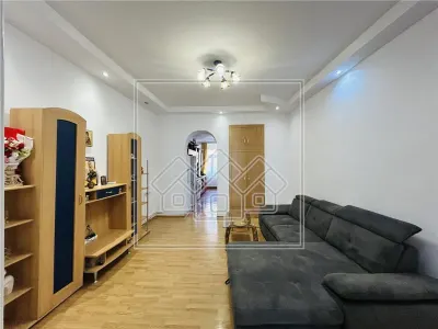 Apartament cu 2 camere, pivnita, pod, 63 mp utili, pret negociabil - foto 1