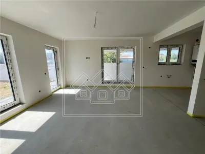 Casa in Sibiu - 4 camere -  3 bai - teren de 600 mp - foto 18