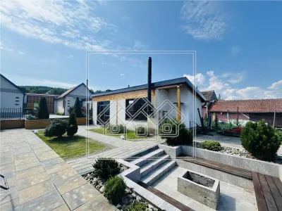 Casa de vacanta cu teren mare, pretabil investitii - Ocna Sibiului - foto 14